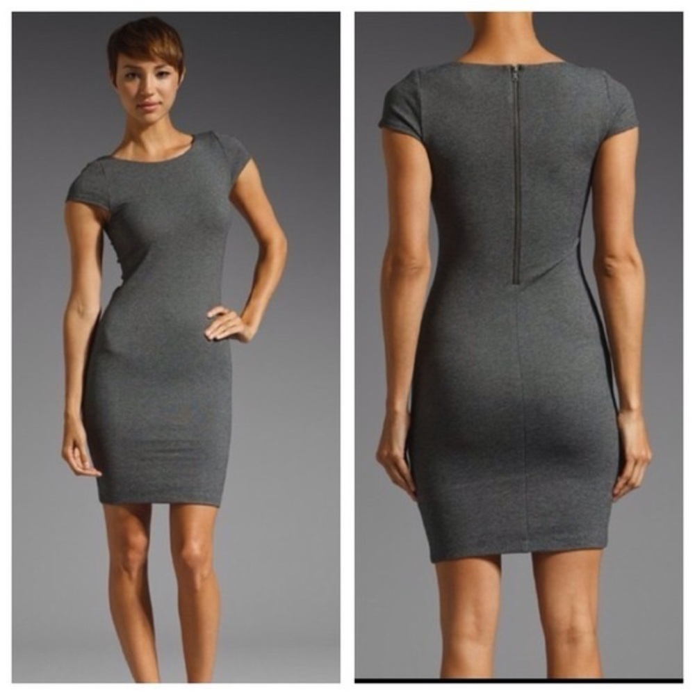 Alice + Olivia TIFFANY EASY FIT
SHORT SLEEVE dress
